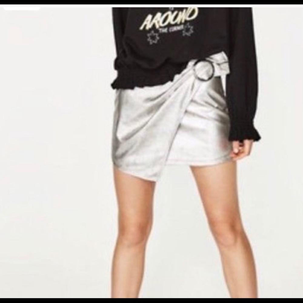 (NWT) Zara Trafaluc Metallic Silver Skirt